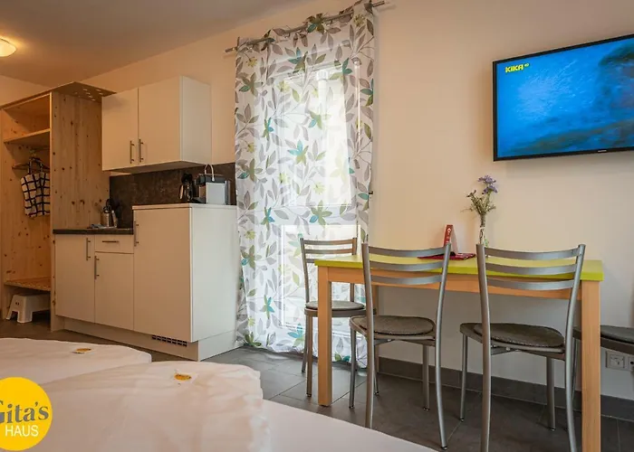 Gita's Haus Aparthotel