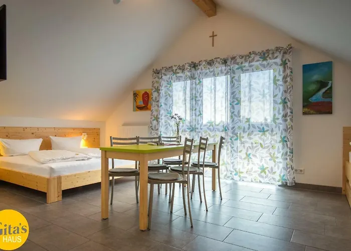 Gita's Haus 3*